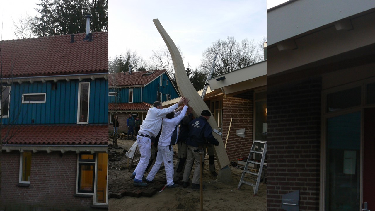 plaatsen vanm de steunpilaar van het atrium